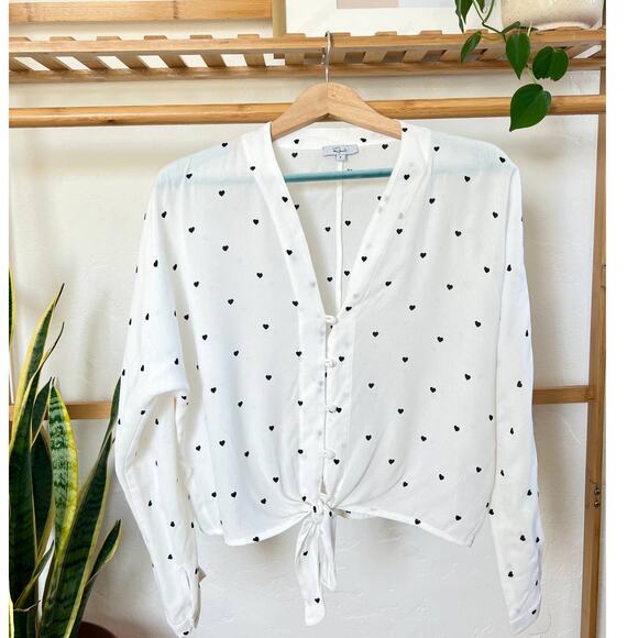 Rails Sloane Heart Print Knot Front Blouse - Picture 2 of 7